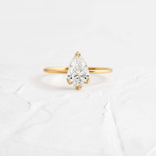 Solitaire-Oval Lab Grown Diamond Engagement Ring