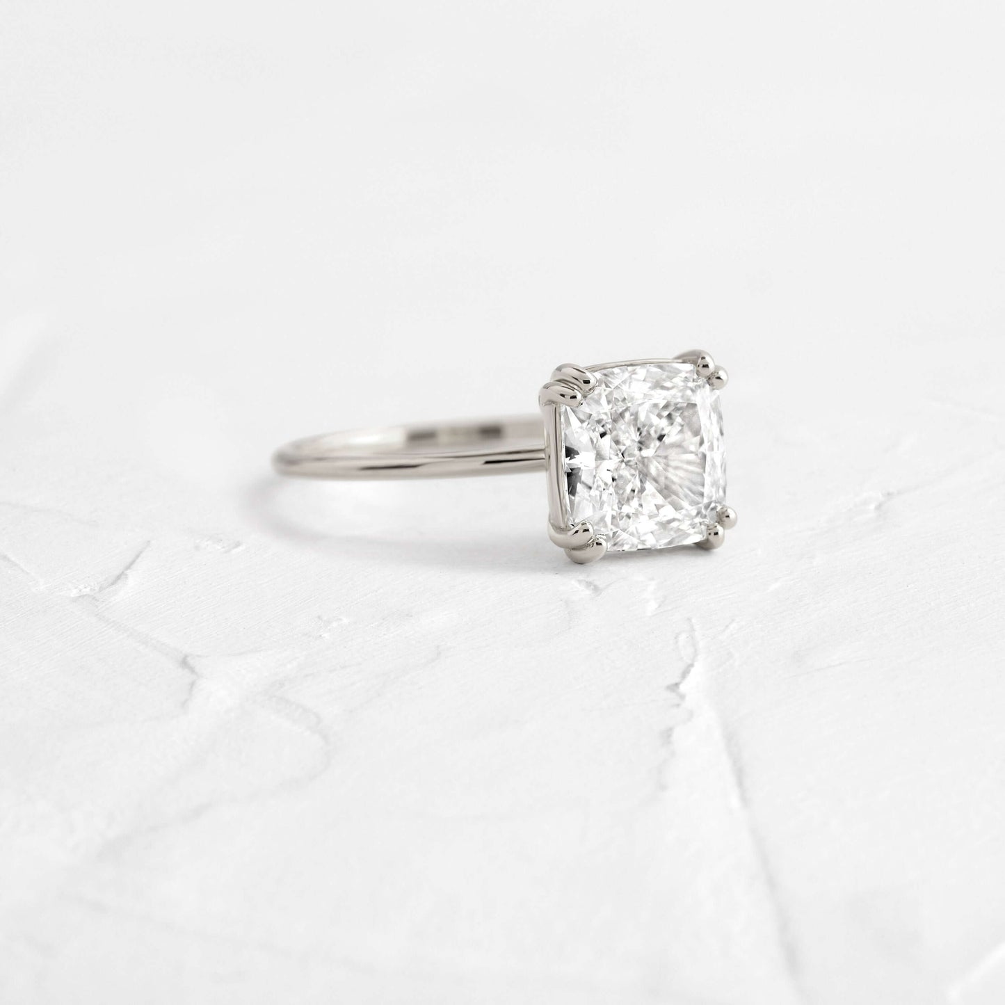 Solitaire-Oval Lab Grown Diamond Engagement Ring