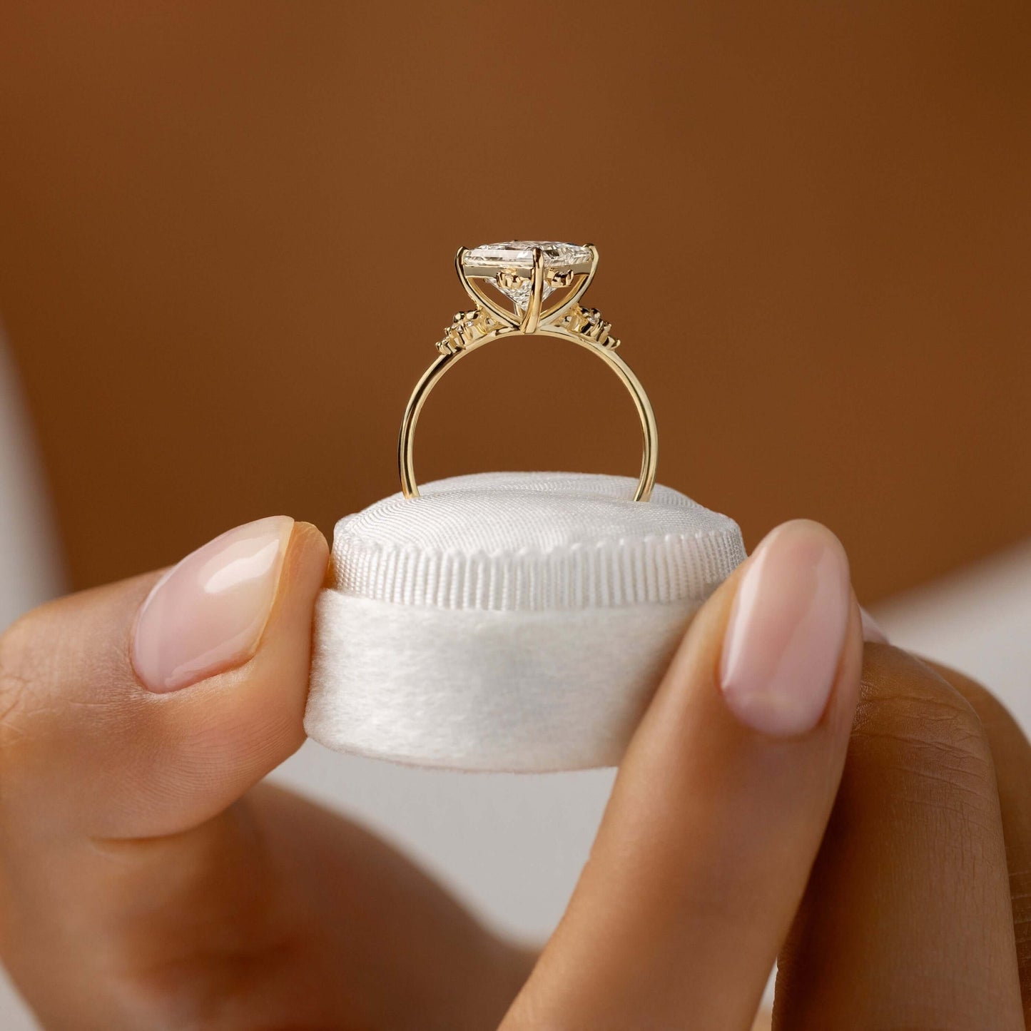 Solitaire-Oval Lab Grown Diamond Engagement Ring