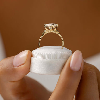 Solitaire-Oval Lab Grown Diamond Engagement Ring