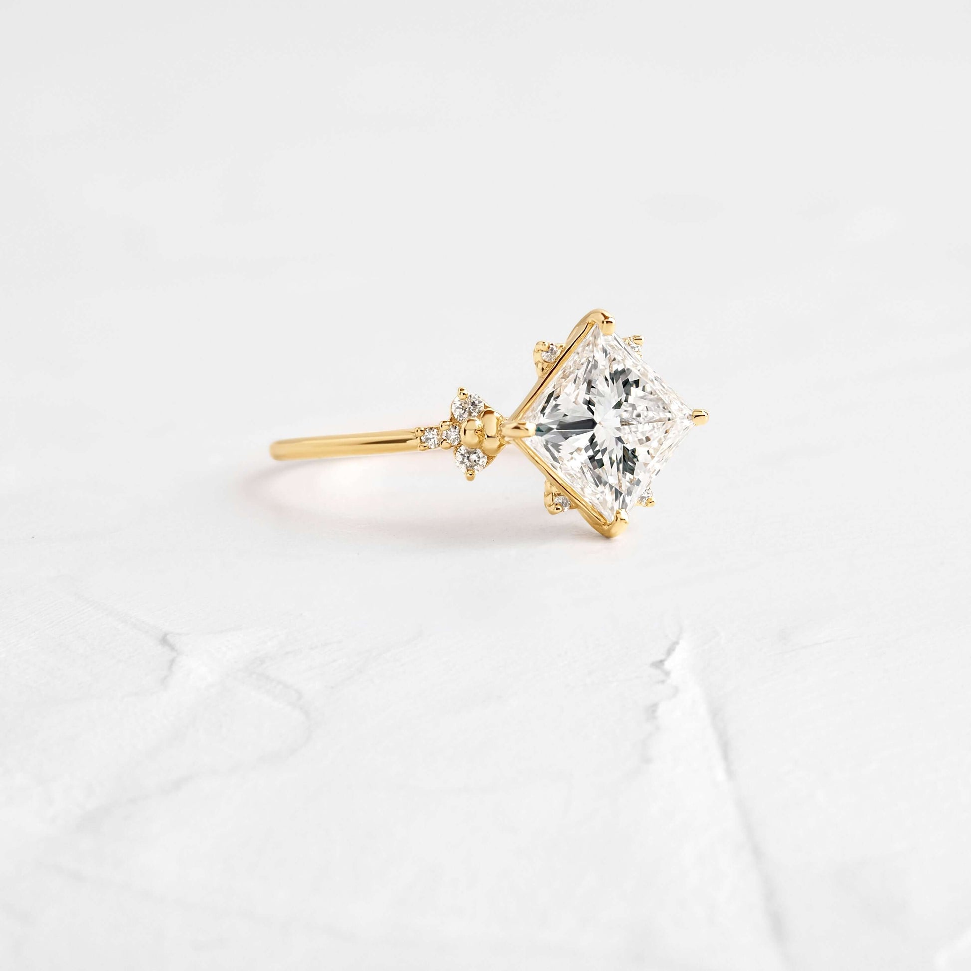 Solitaire-Oval Lab Grown Diamond Engagement Ring