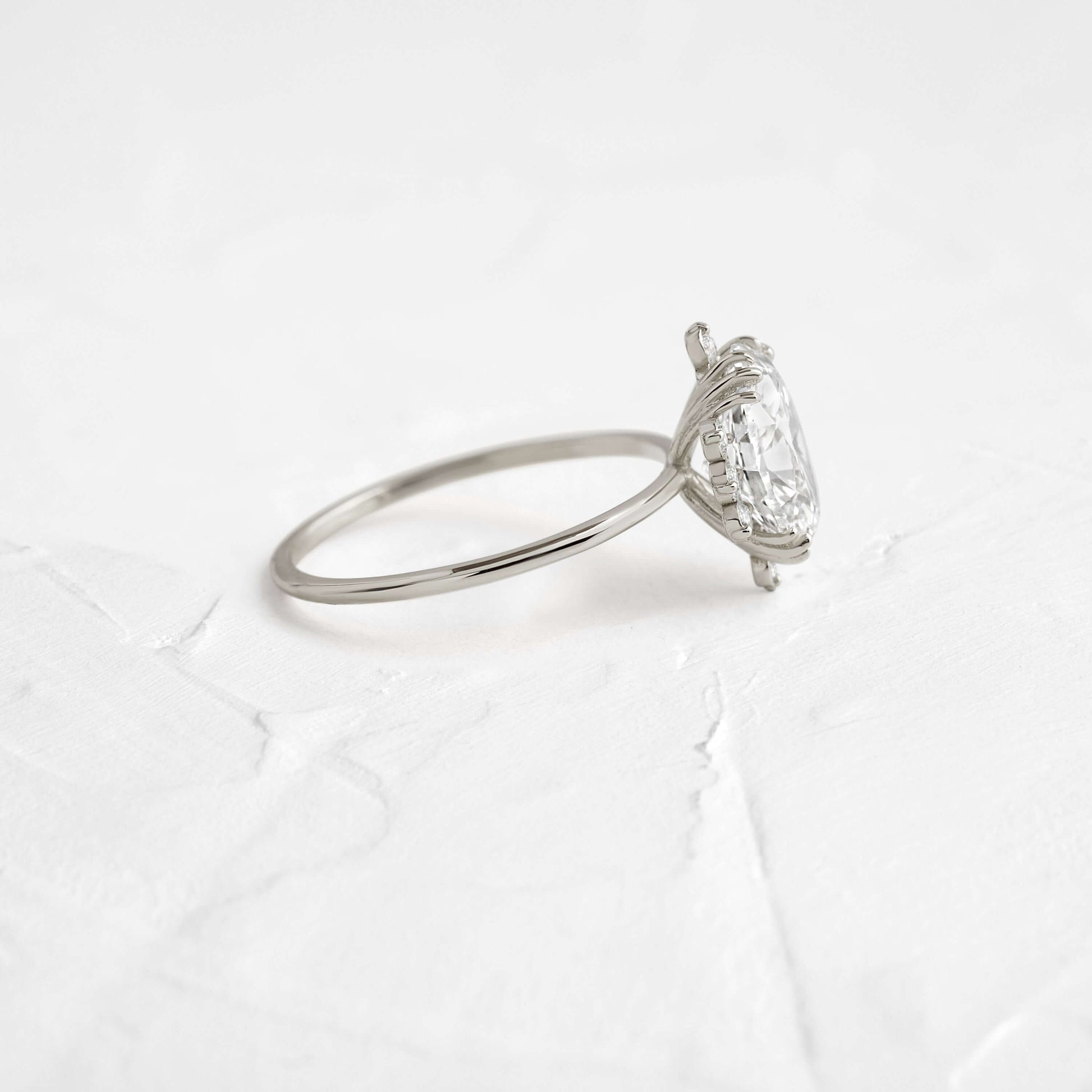 Solitaire-Oval Lab Grown Diamond Engagement Ring