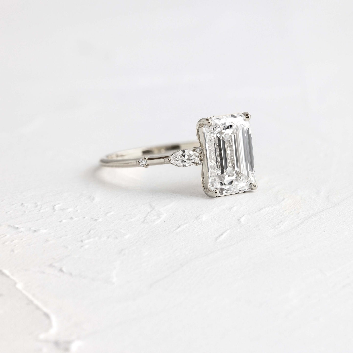 Solitaire-Oval Lab Grown Diamond Engagement Ring
