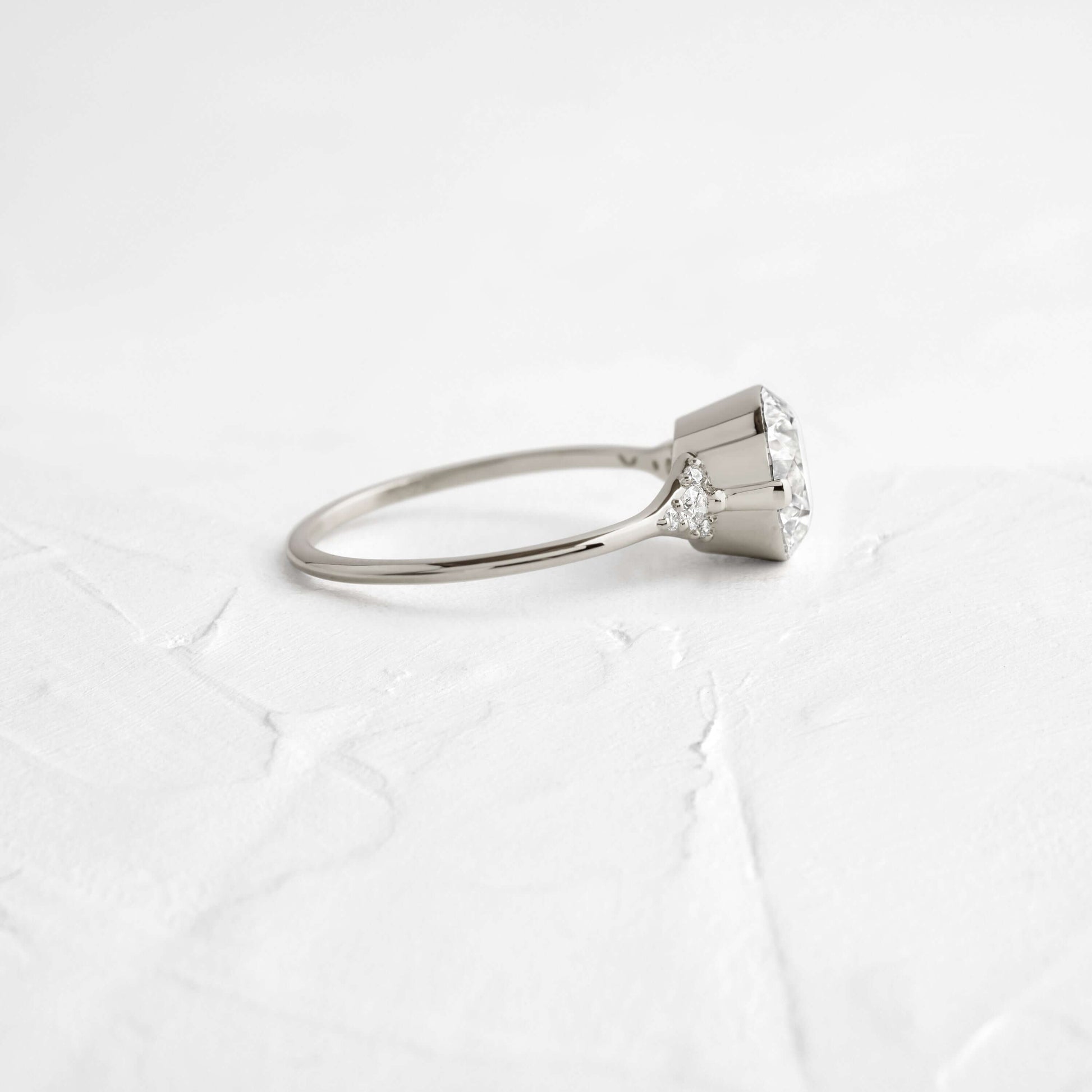 Solitaire-Oval Lab Grown Diamond Engagement Ring