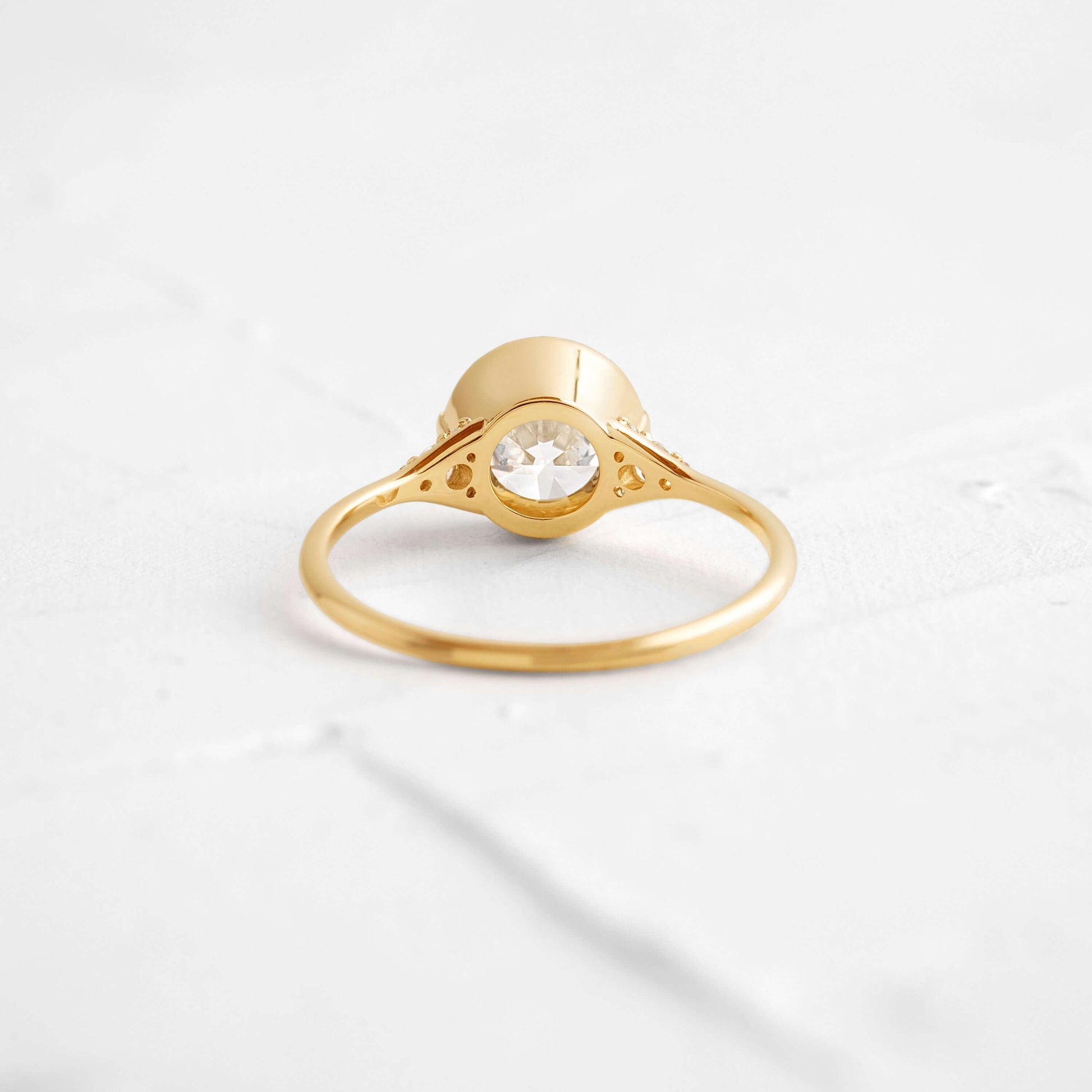 Solitaire-Oval Lab Grown Diamond Engagement Ring