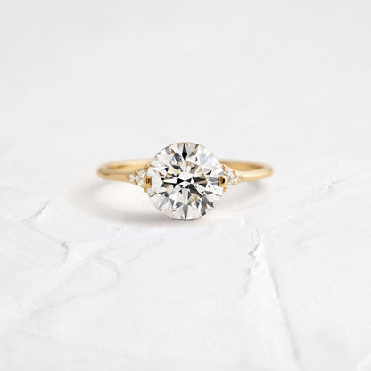 Solitaire-Oval Lab Grown Diamond Engagement Ring