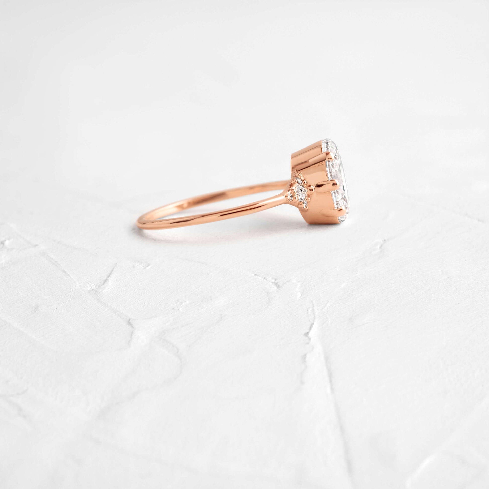 Solitaire-Oval Lab Grown Diamond Engagement Ring