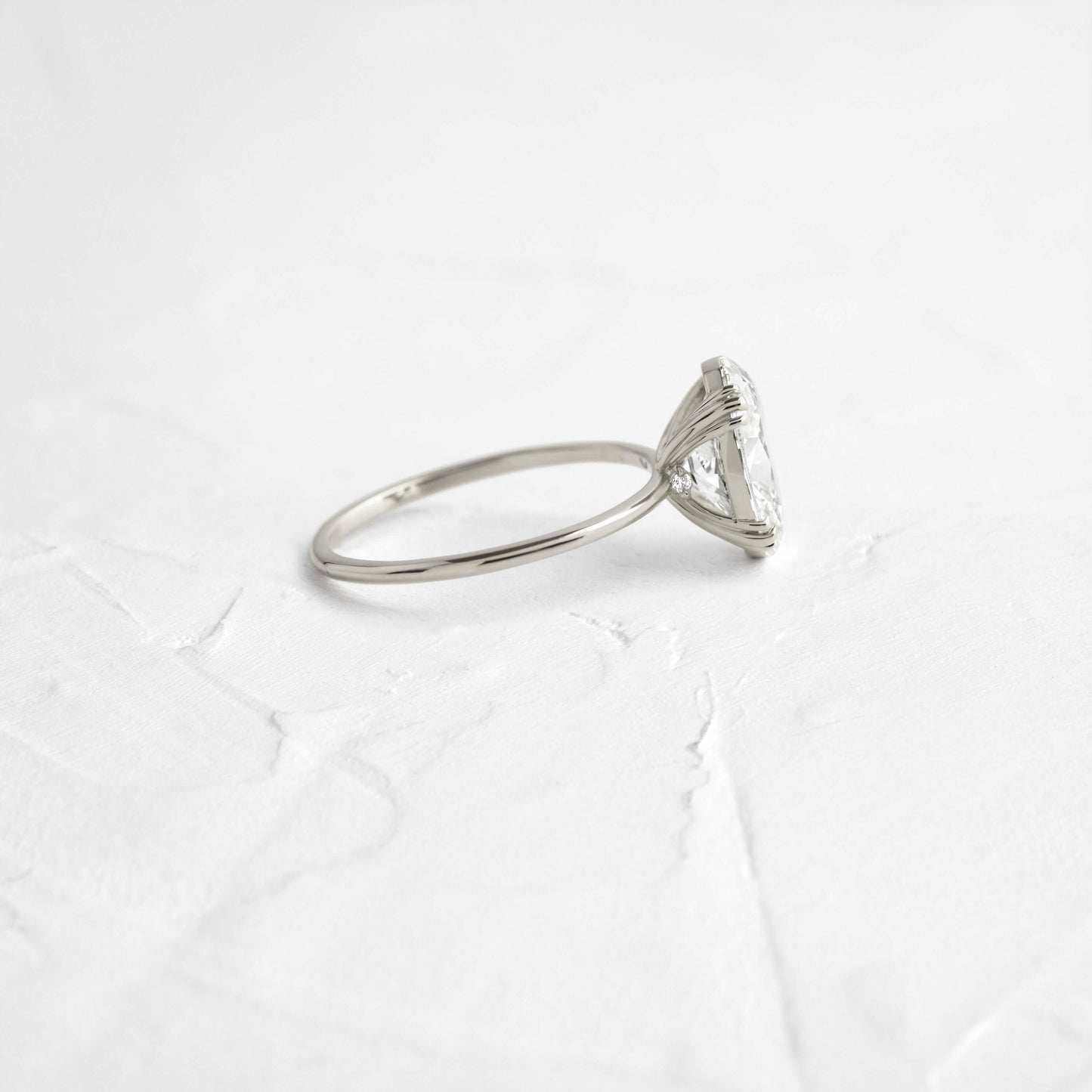 Solitaire-Oval Lab Grown Diamond Engagement Ring