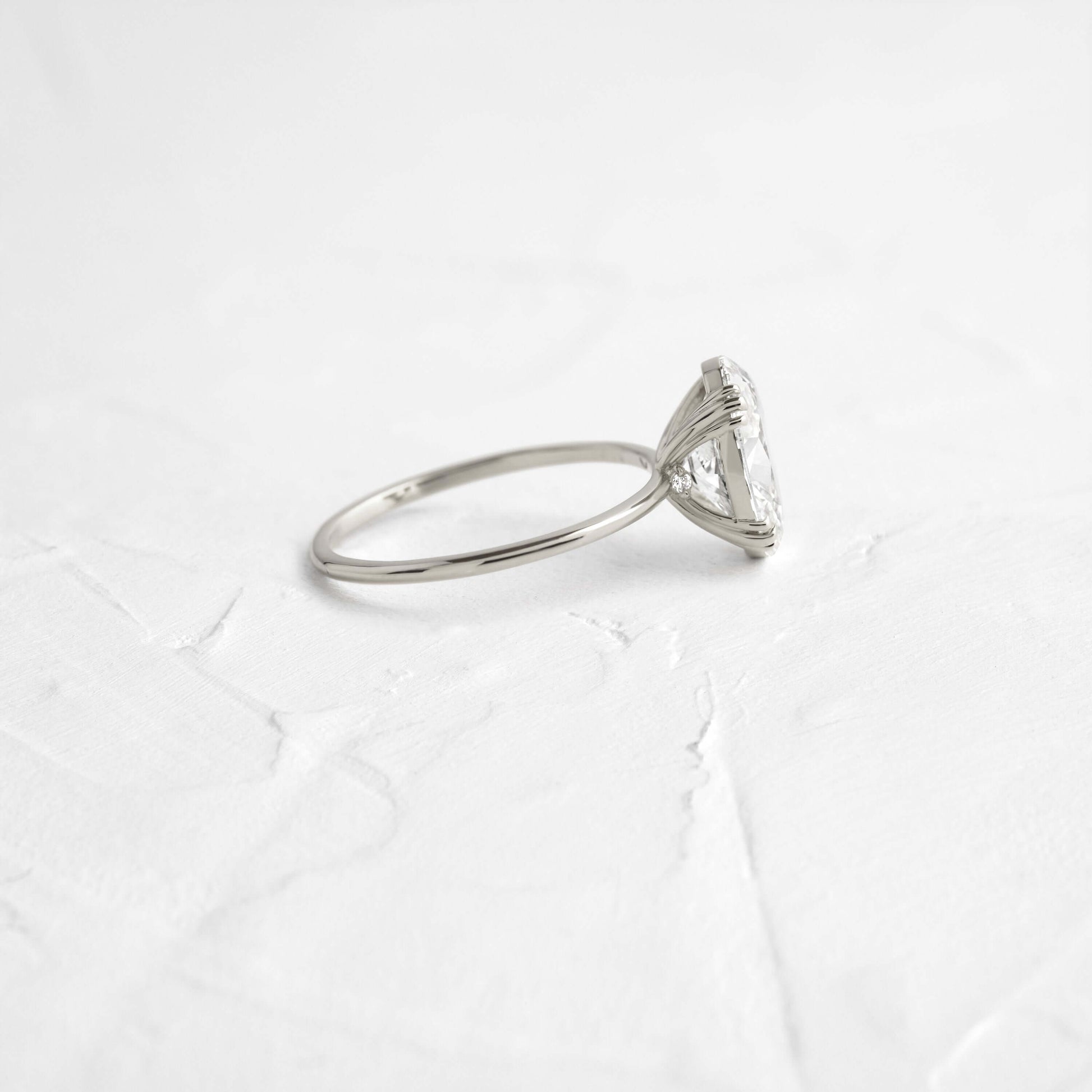 Solitaire-Oval Lab Grown Diamond Engagement Ring