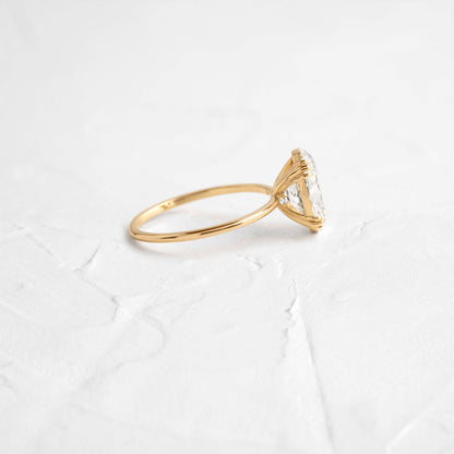 Solitaire-Oval Lab Grown Diamond Engagement Ring