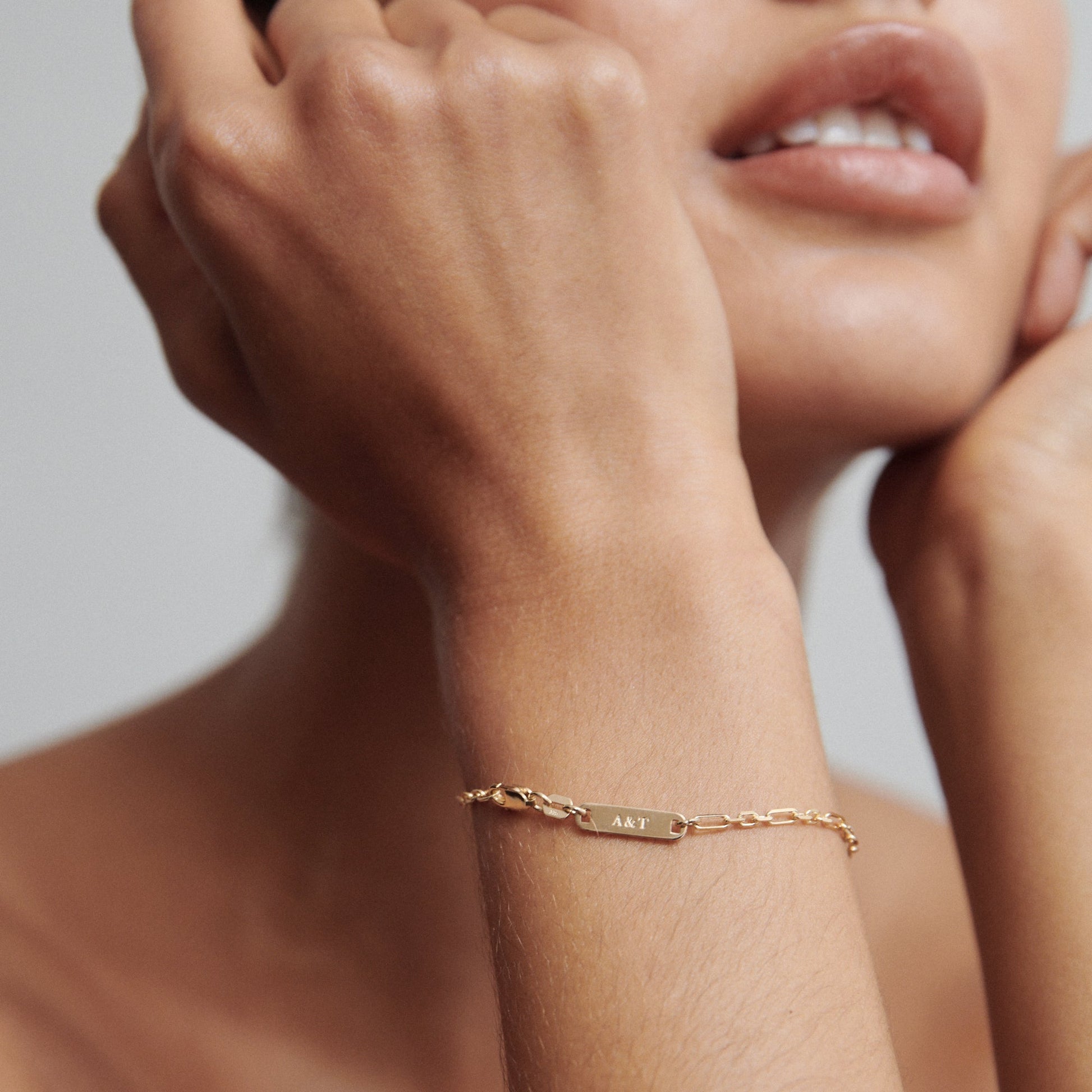 Elegant Gold Paper Clip Chain Bracelet 4