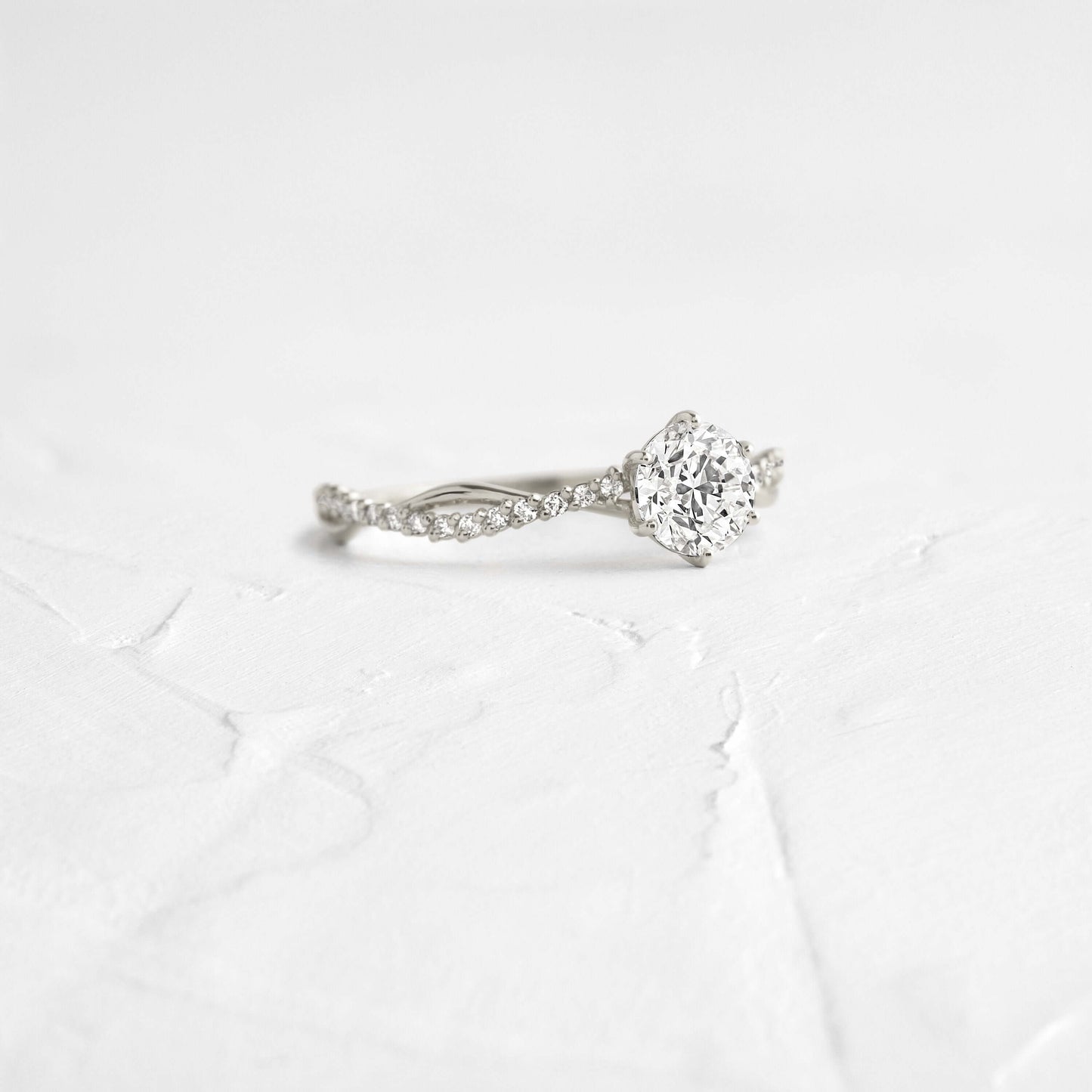 Solitaire-Oval Lab Grown Diamond Engagement Ring