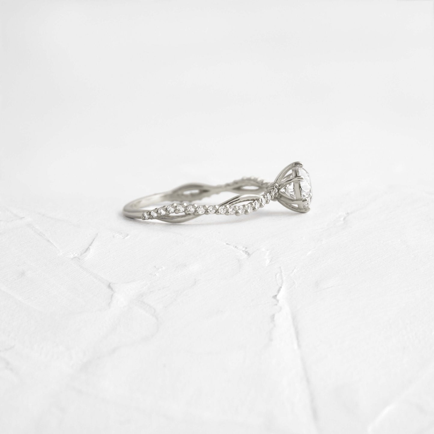 Solitaire-Oval Lab Grown Diamond Engagement Ring