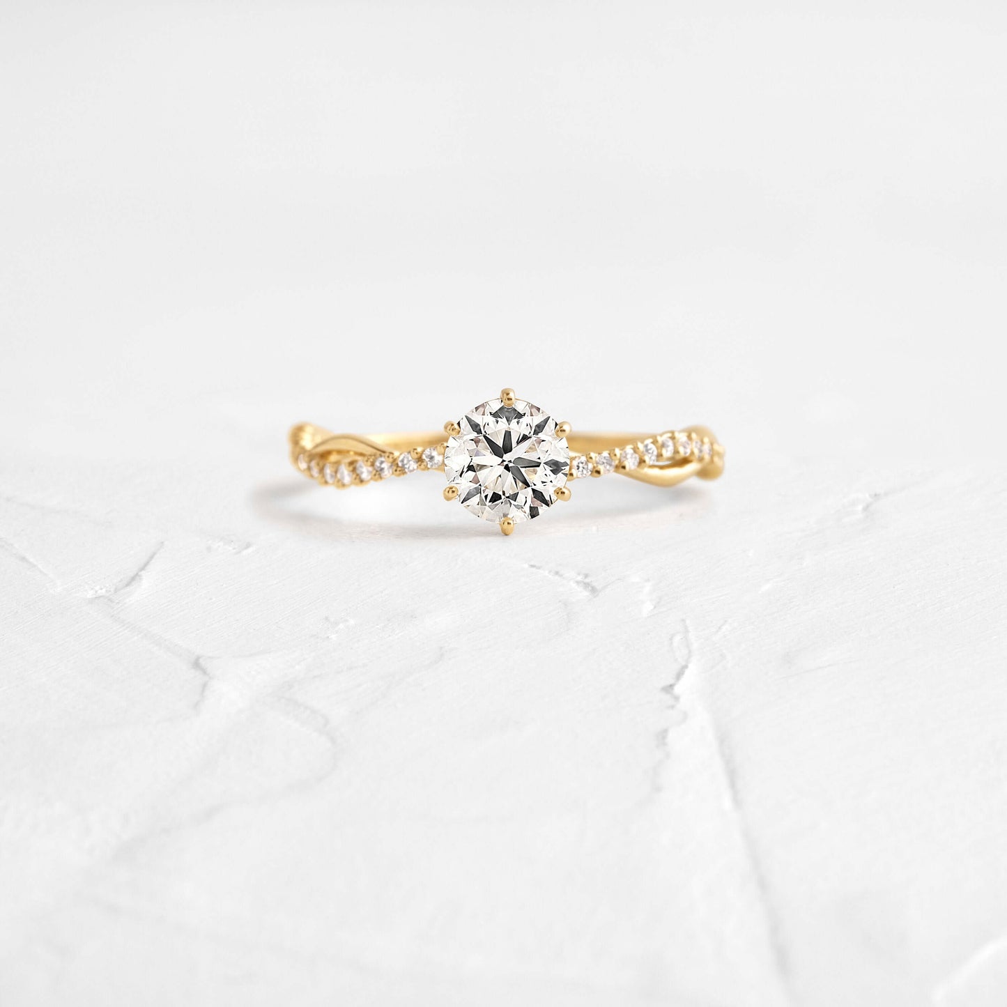 Solitaire-Oval Lab Grown Diamond Engagement Ring