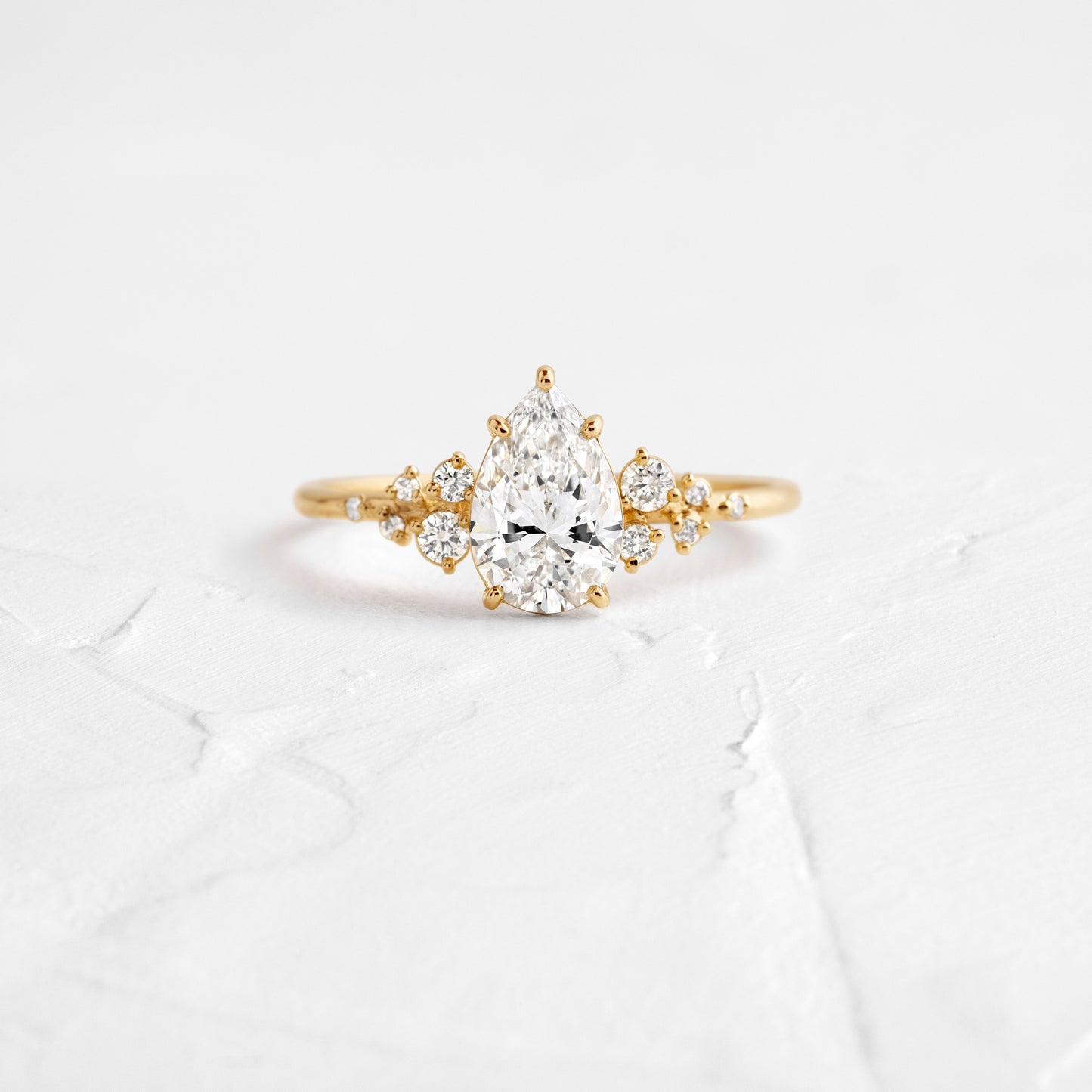 Solitaire-Oval Lab Grown Diamond Engagement Ring