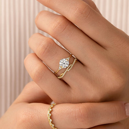 Solitaire-Oval Lab Grown Diamond Engagement Ring