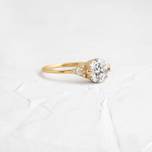 Solitaire-Oval Lab Grown Diamond Engagement Ring
