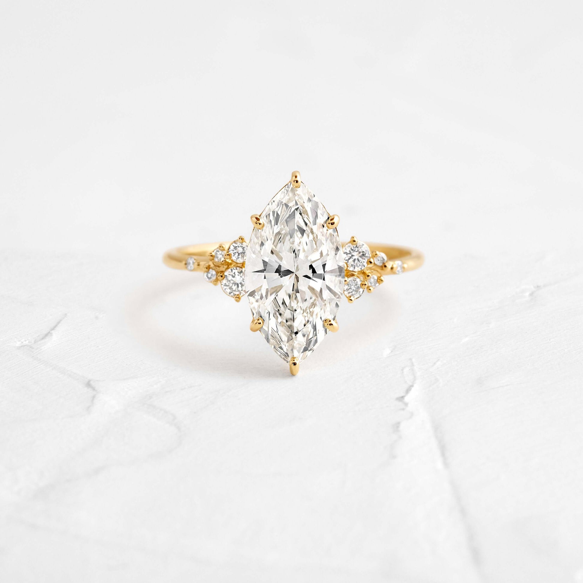 Solitaire-Oval Lab Grown Diamond Engagement Ring
