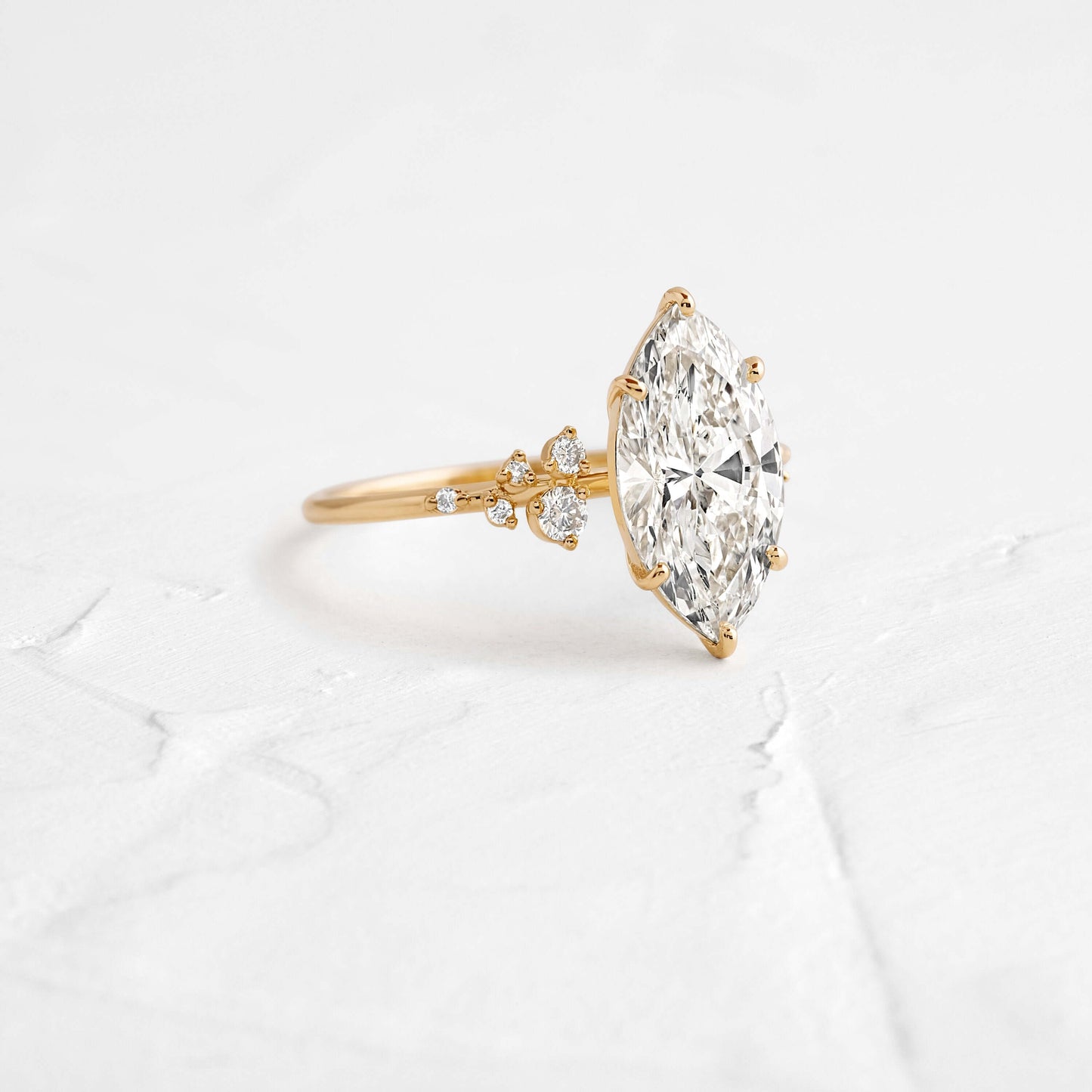 Solitaire-Oval Lab Grown Diamond Engagement Ring