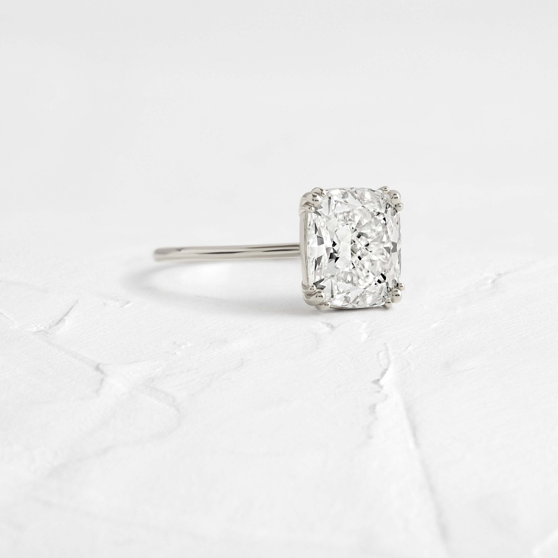 Solitaire-Oval Lab Grown Diamond Engagement Ring