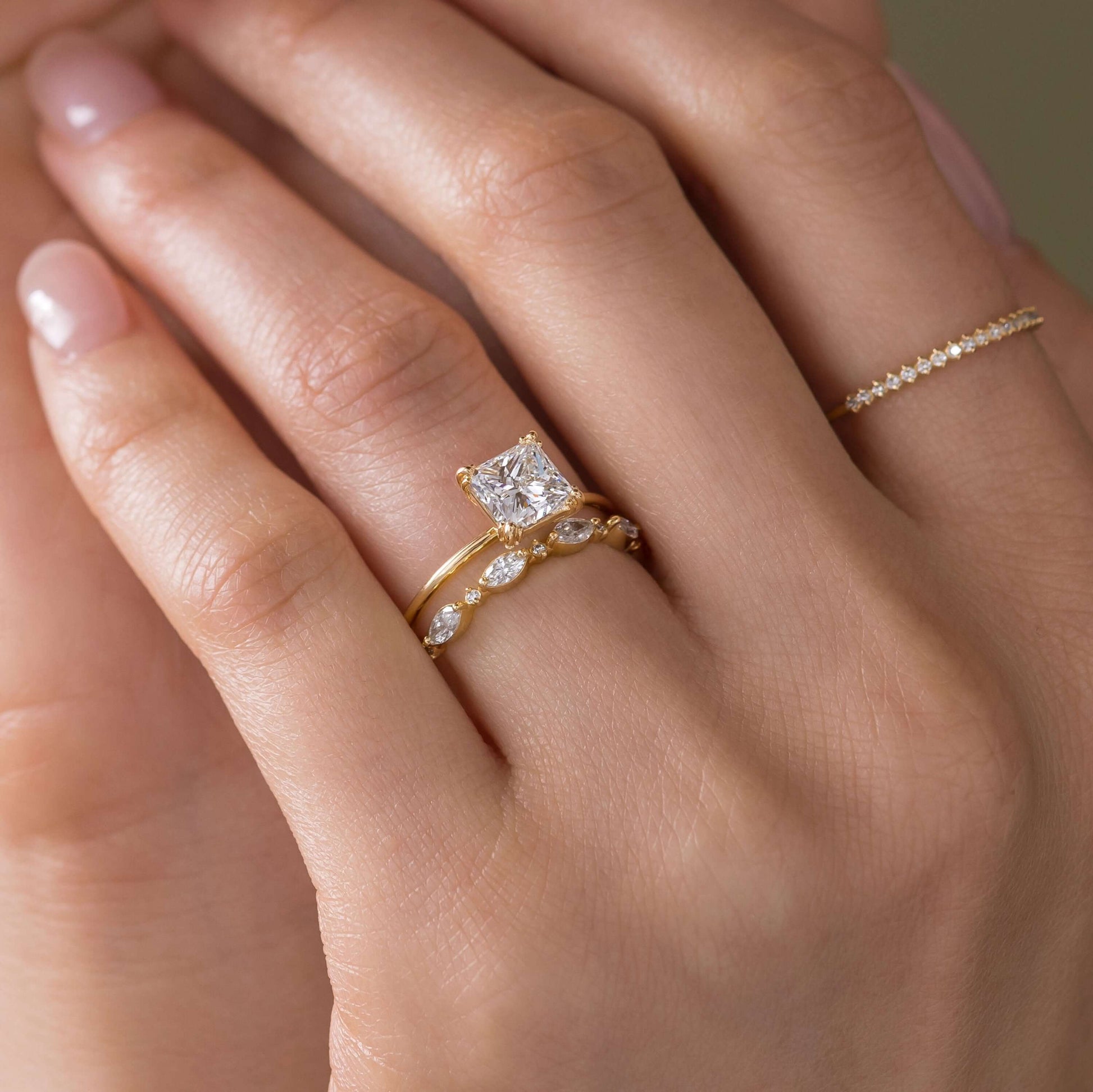 Solitaire-Oval Lab Grown Diamond Engagement Ring
