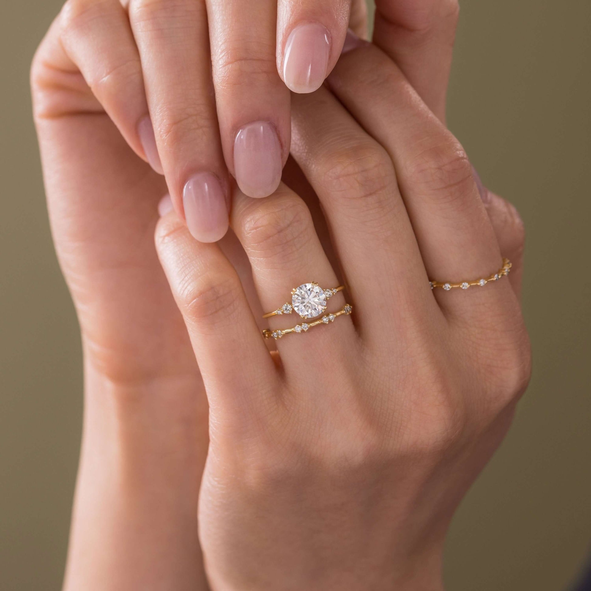 Solitaire-Oval Lab Grown Diamond Engagement Ring