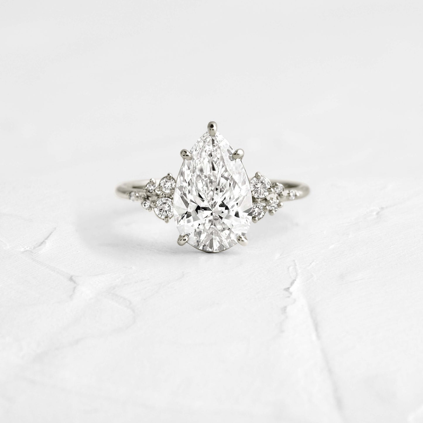 Solitaire-Oval Lab Grown Diamond Engagement Ring