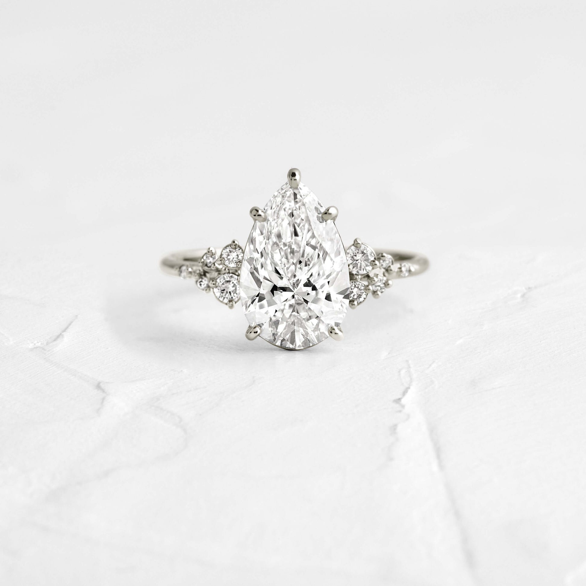 Solitaire-Oval Lab Grown Diamond Engagement Ring