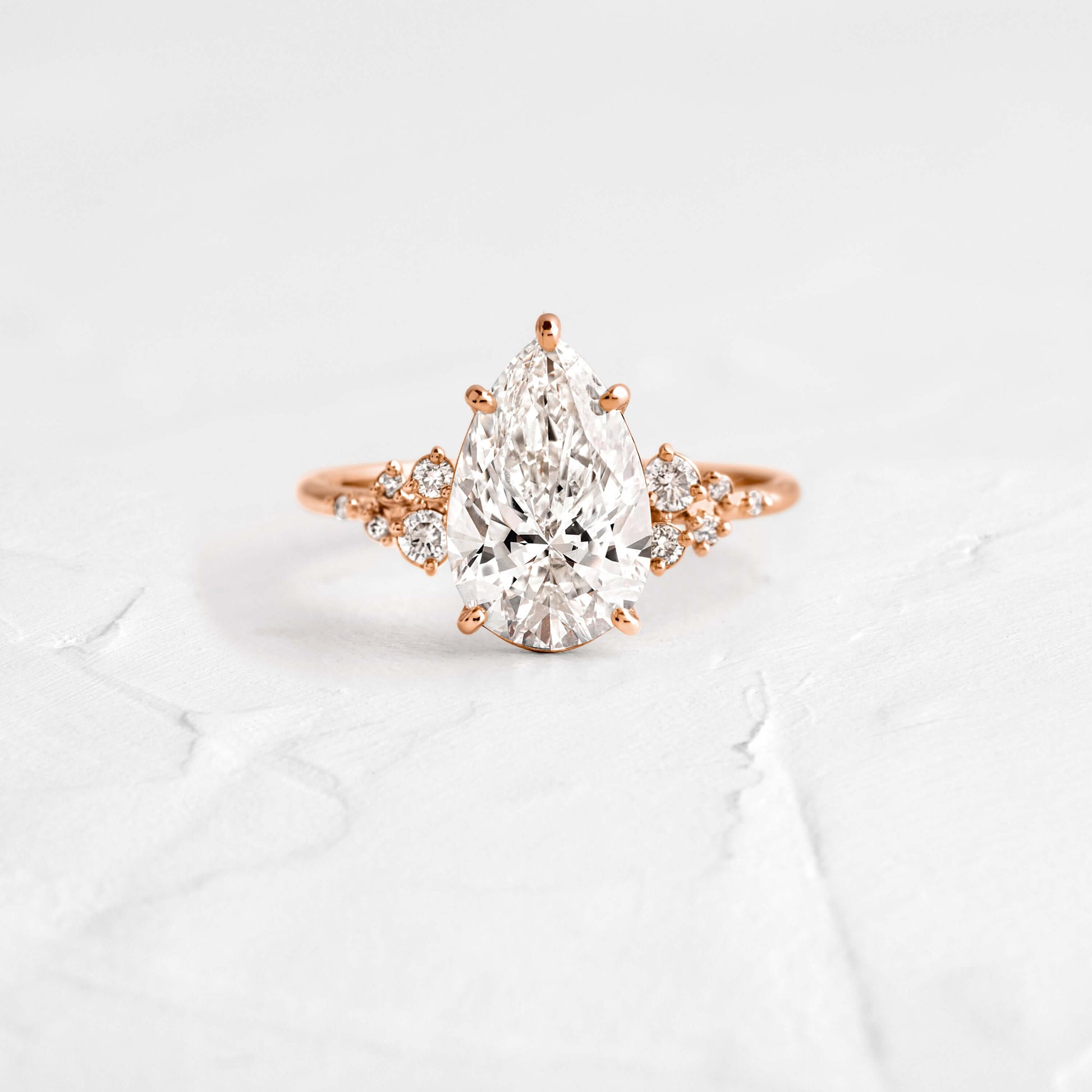 Solitaire-Oval Lab Grown Diamond Engagement Ring