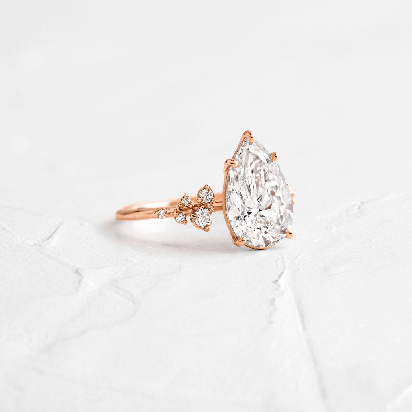 Solitaire-Oval Lab Grown Diamond Engagement Ring