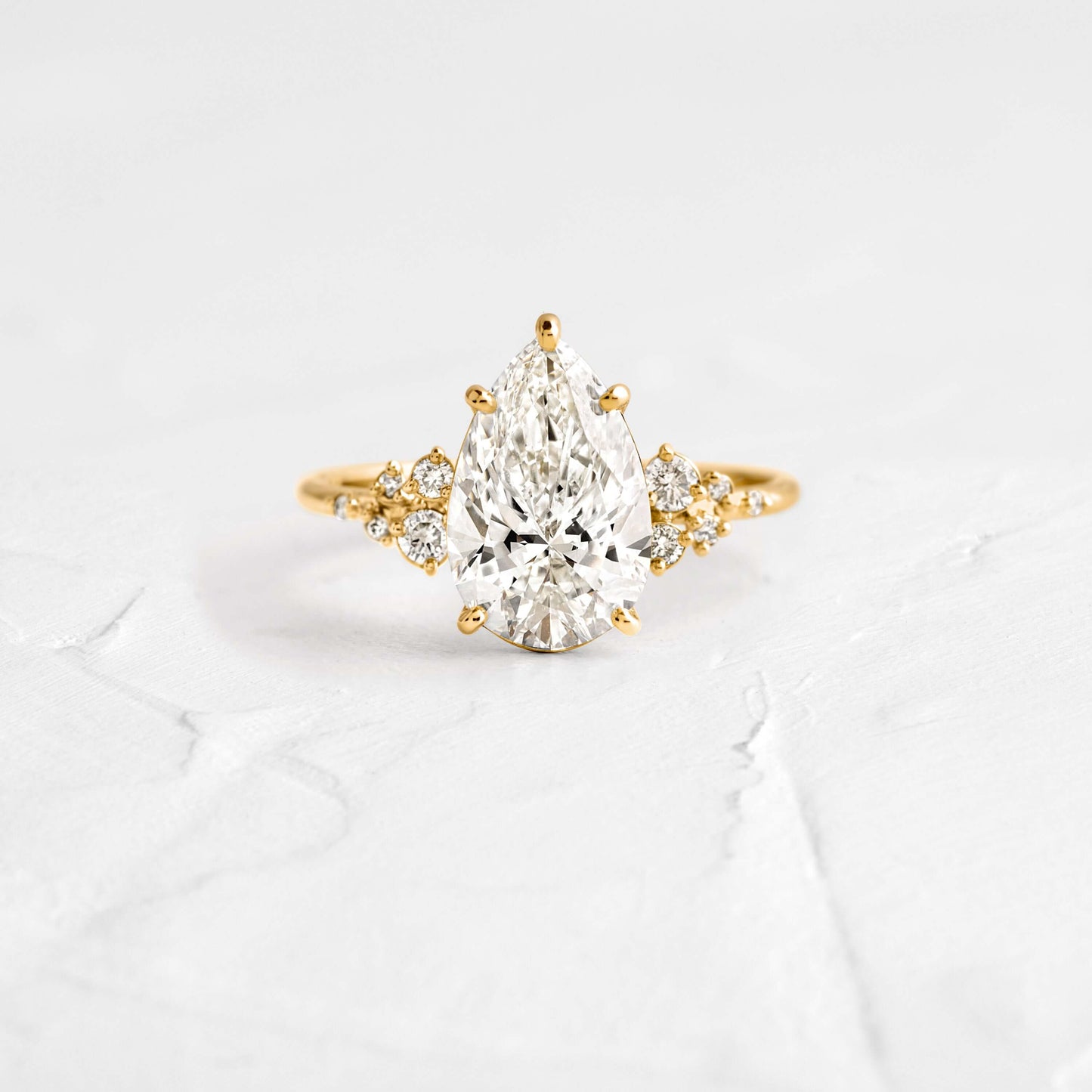 Solitaire-Oval Lab Grown Diamond Engagement Ring