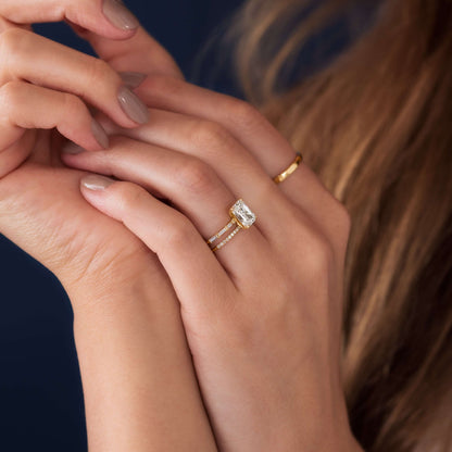 Solitaire-Oval Lab Grown Diamond Engagement Ring