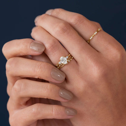 Solitaire-Oval Lab Grown Diamond Engagement Ring