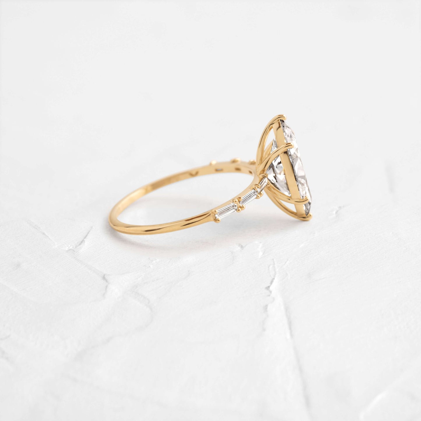 Solitaire-Oval Lab Grown Diamond Engagement Ring