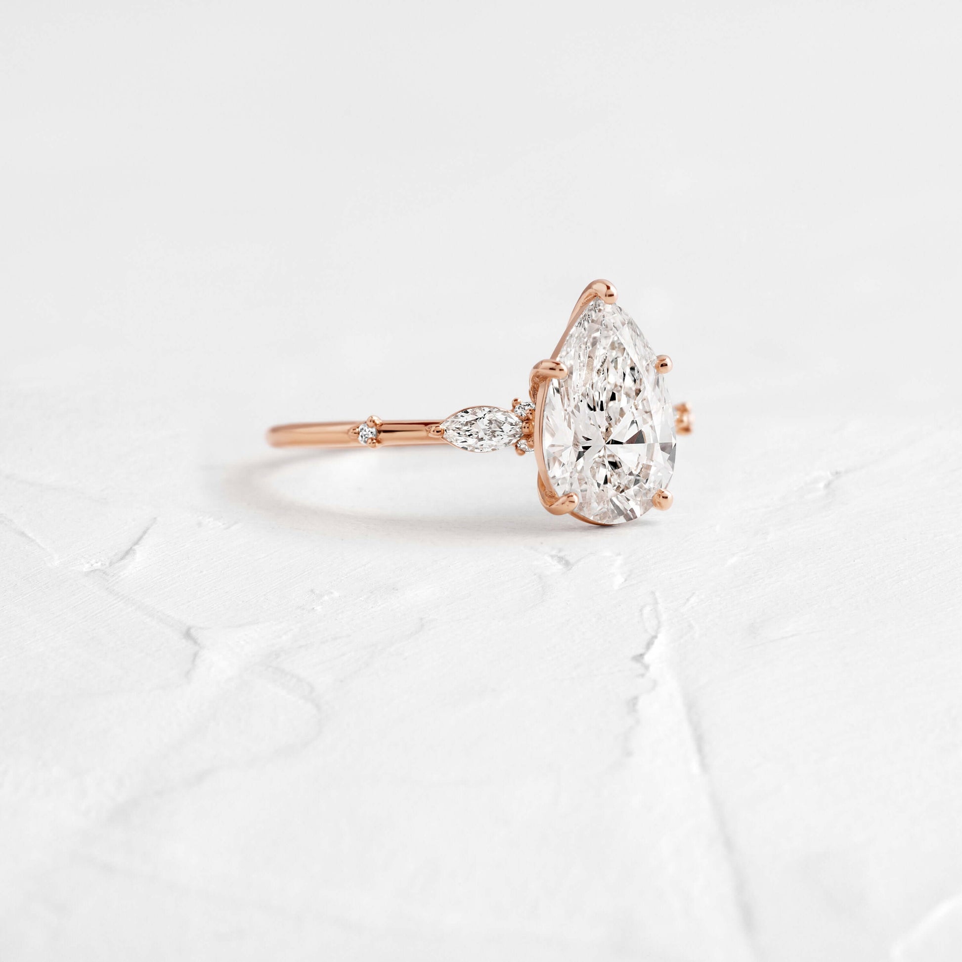 Solitaire-Oval Lab Grown Diamond Engagement Ring