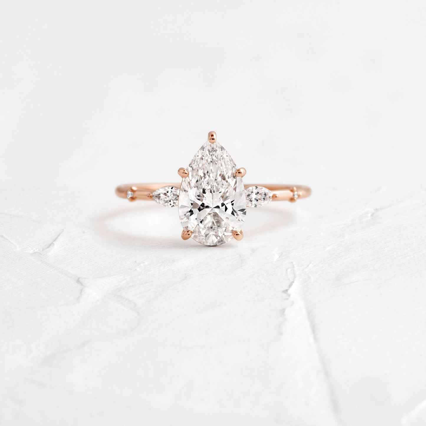 Solitaire-Oval Lab Grown Diamond Engagement Ring