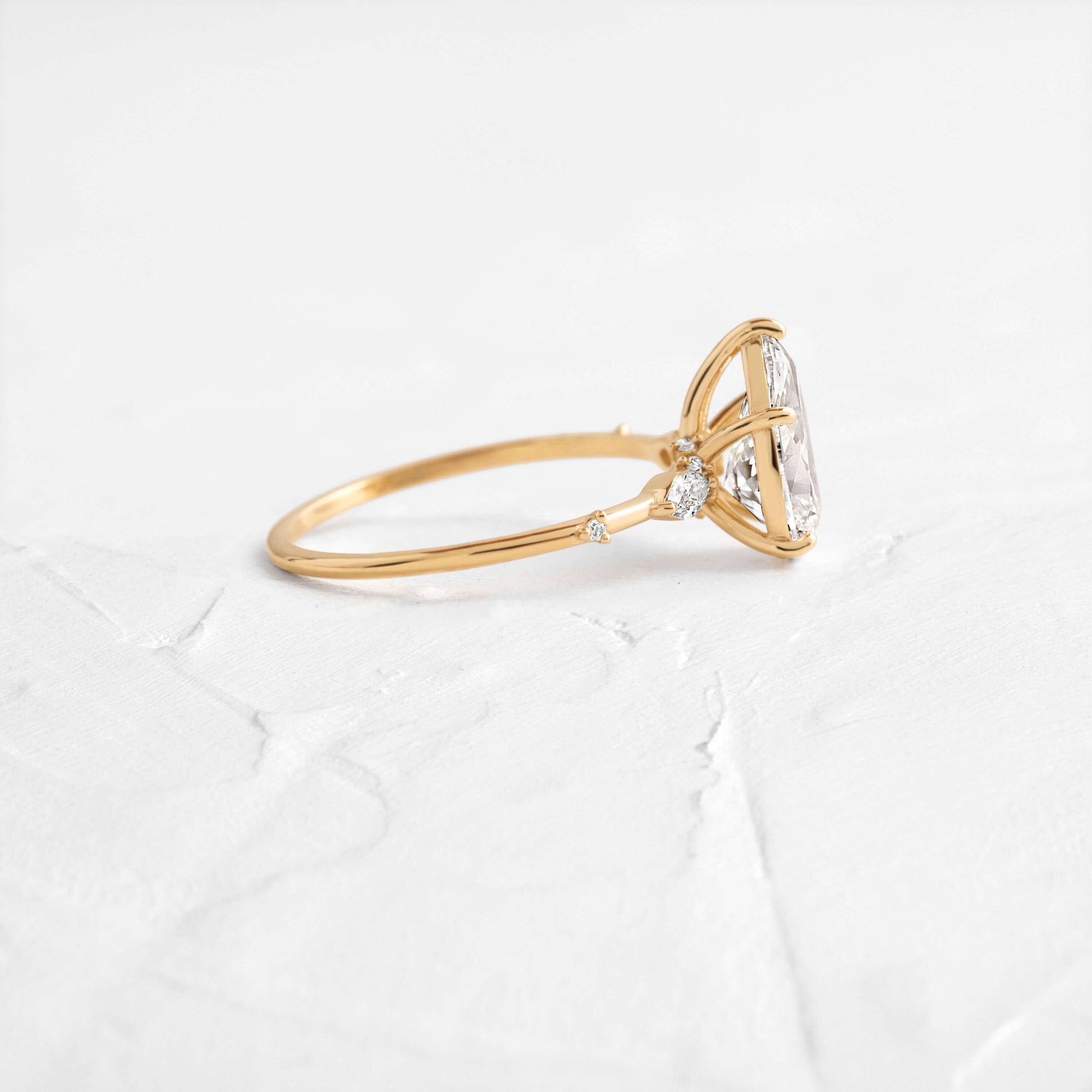 Solitaire-Oval Lab Grown Diamond Engagement Ring