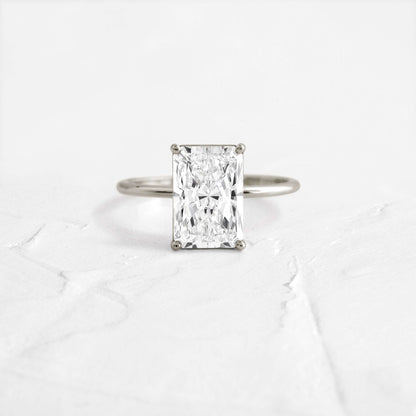 Solitaire-Oval Lab Grown Diamond Engagement Ring