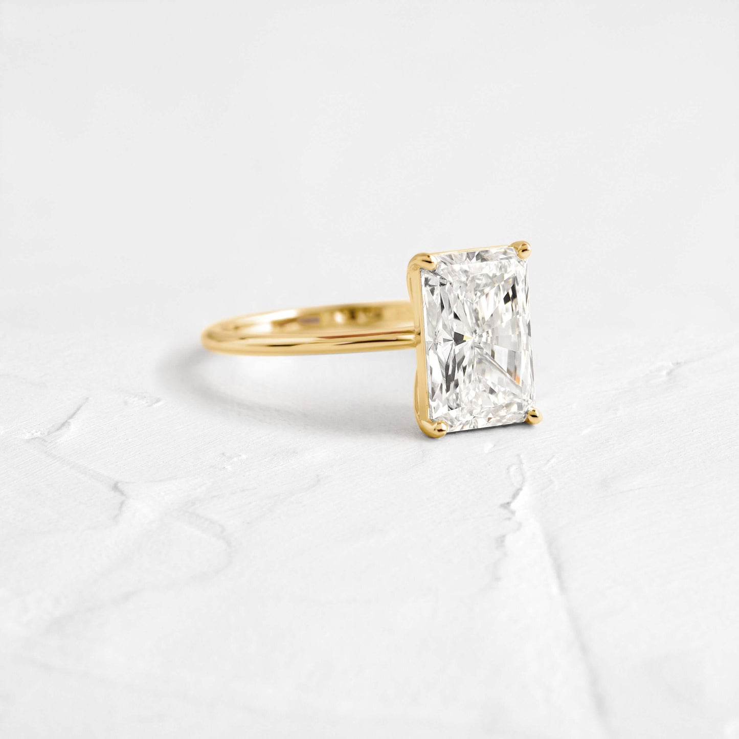 Solitaire-Oval Lab Grown Diamond Engagement Ring