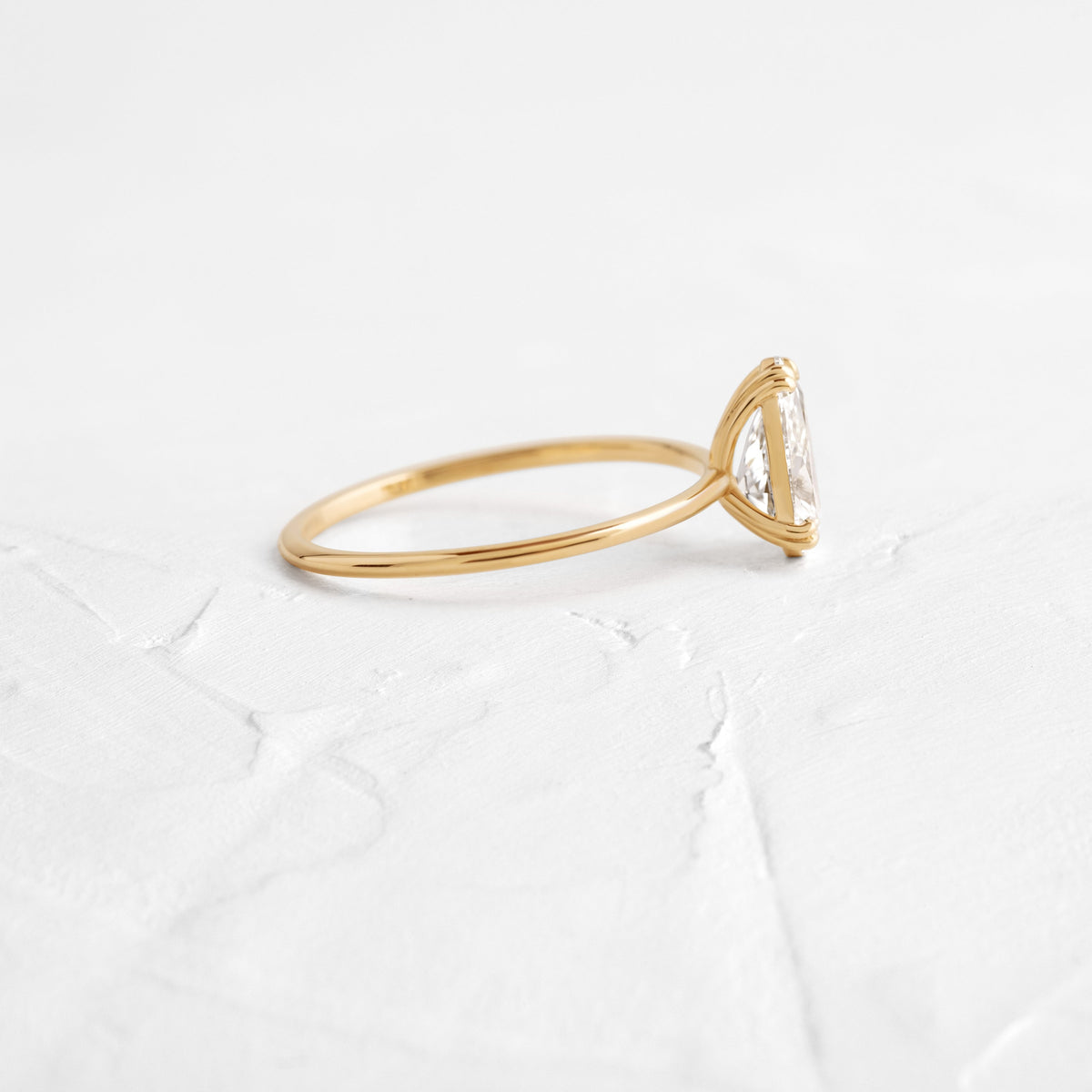 Solitaire-Oval Lab Grown Diamond Engagement Ring