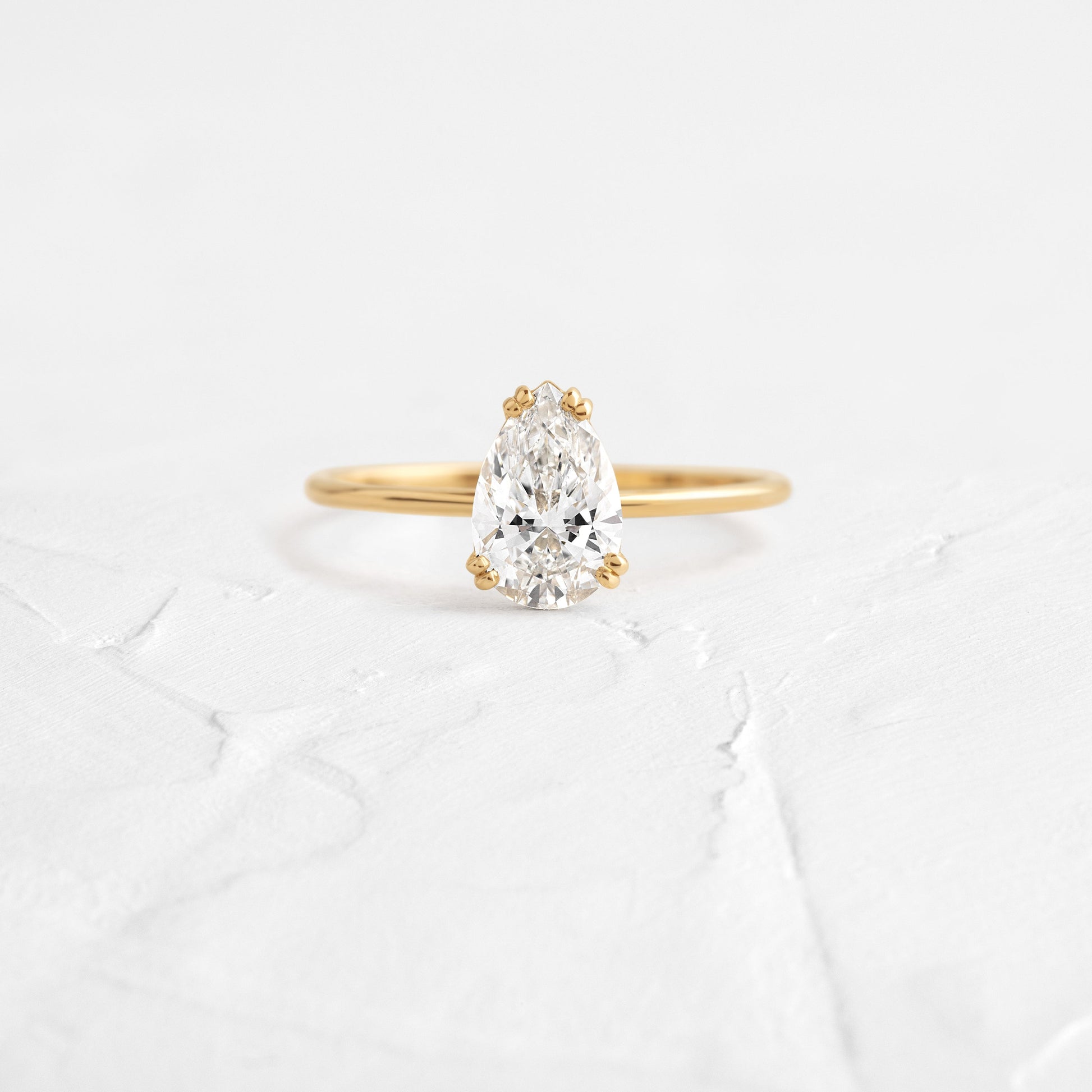 Solitaire-Oval Lab Grown Diamond Engagement Ring