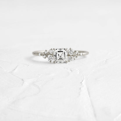 Solitaire-Oval Lab Grown Diamond Engagement Ring