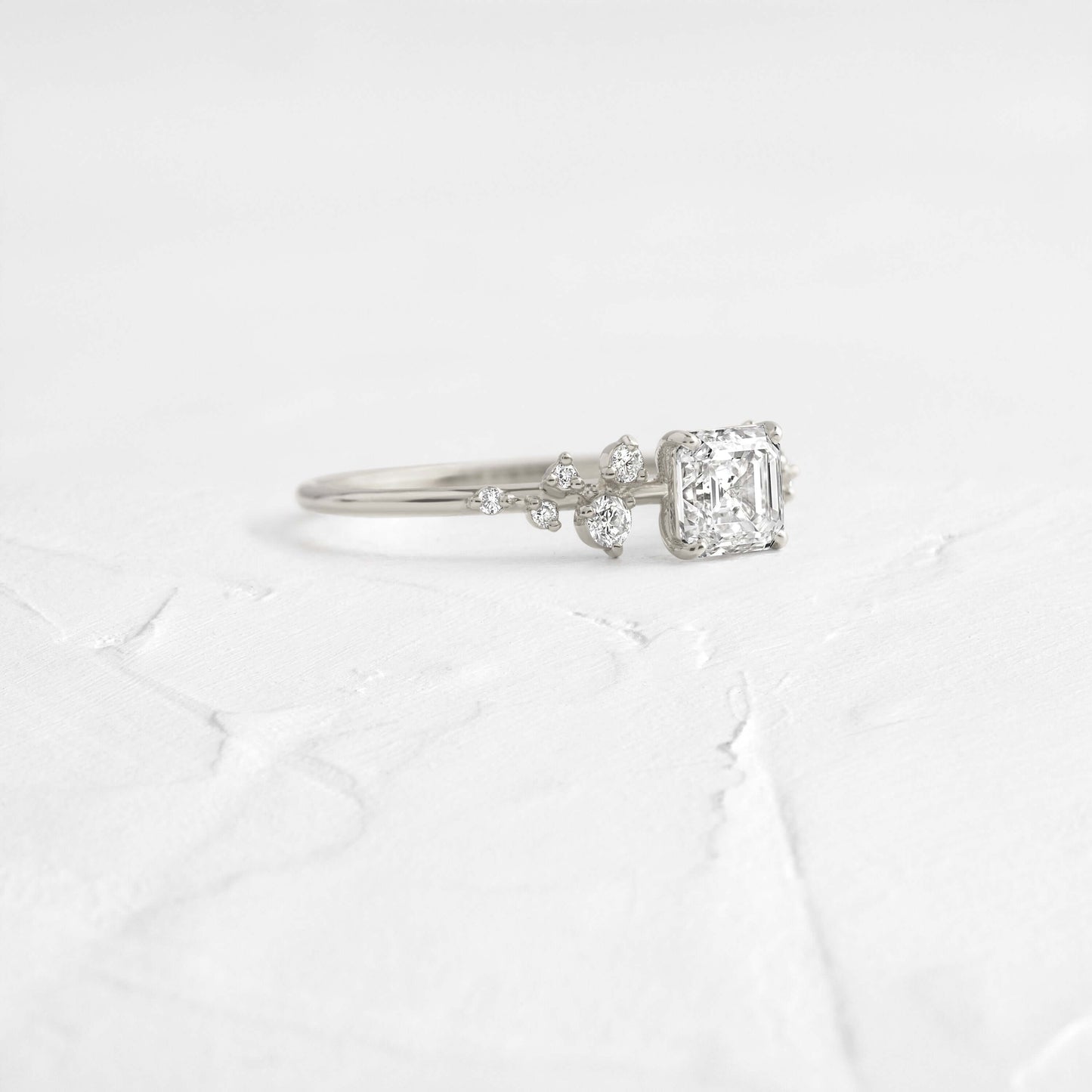 Solitaire-Oval Lab Grown Diamond Engagement Ring