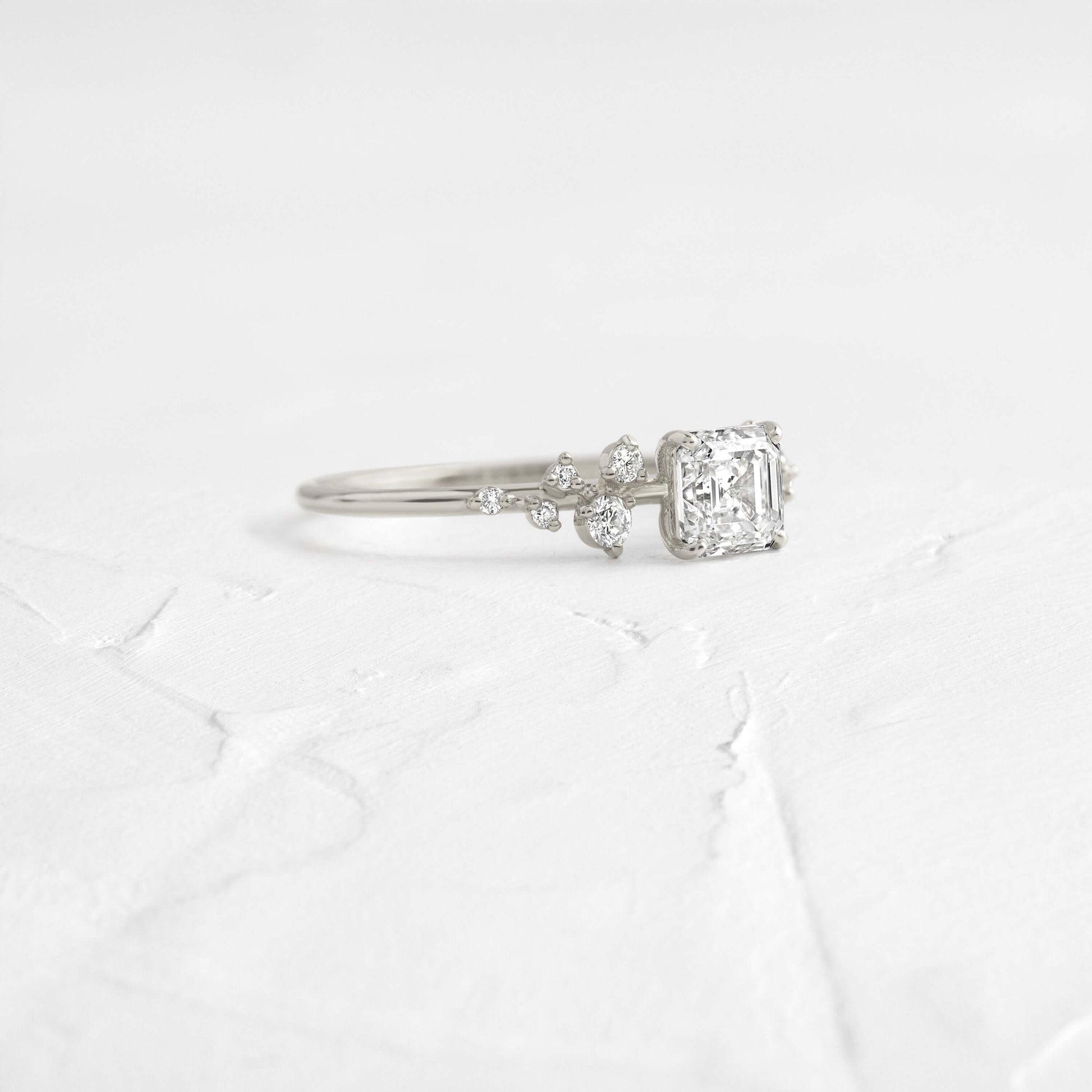Solitaire-Oval Lab Grown Diamond Engagement Ring