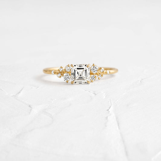 Solitaire-Oval Lab Grown Diamond Engagement Ring