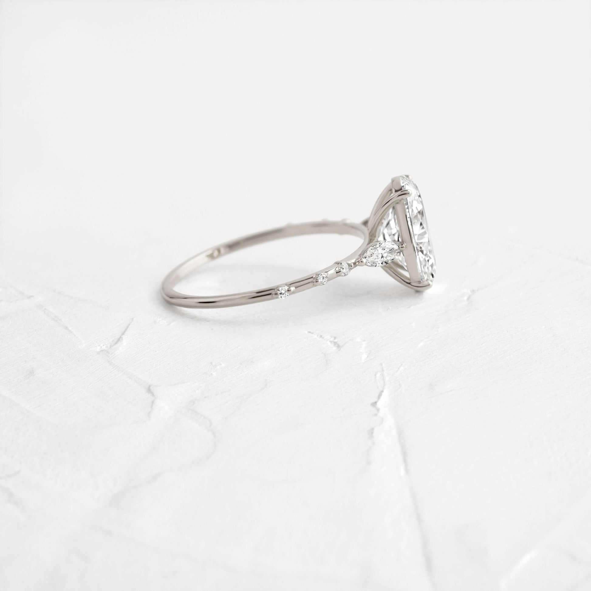 Solitaire-Oval Lab Grown Diamond Engagement Ring