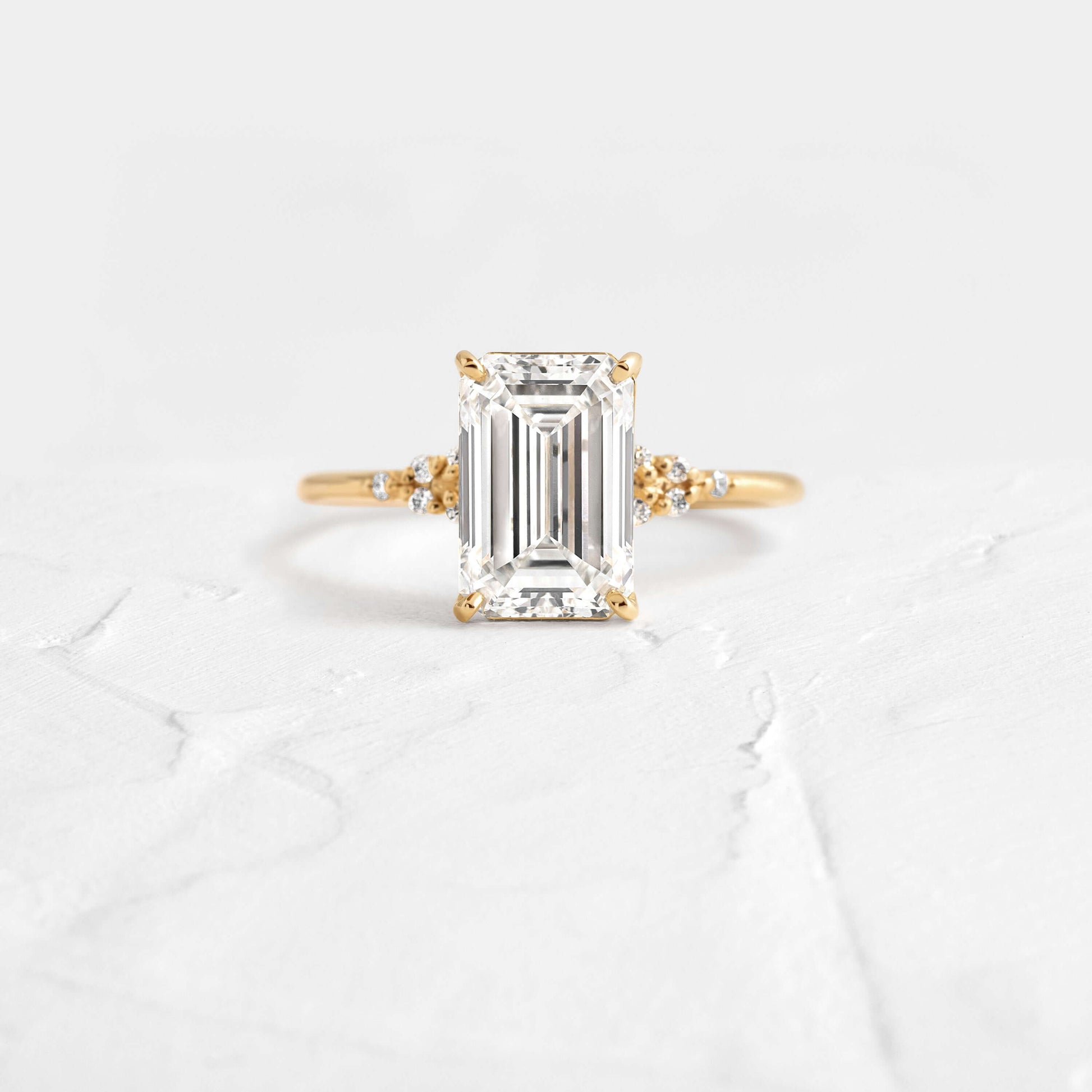 Solitaire-Oval Lab Grown Diamond Engagement Ring
