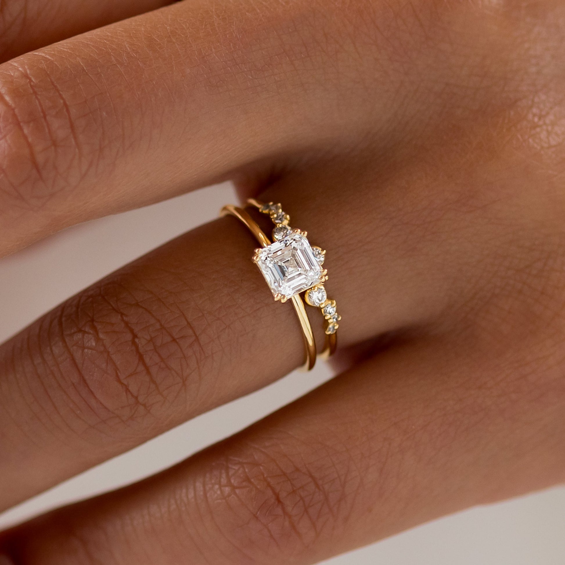 Solitaire-Oval Lab Grown Diamond Engagement Ring