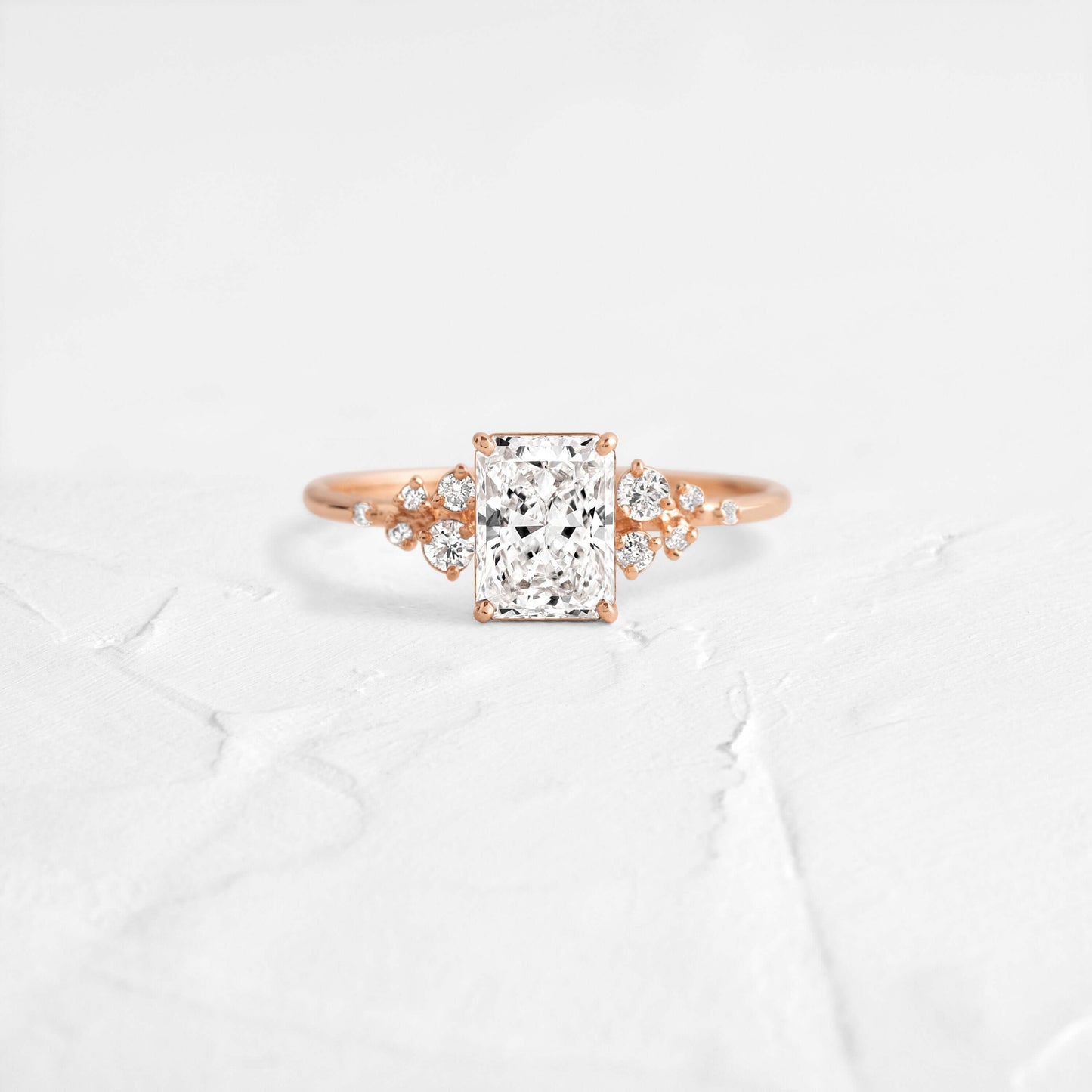 Solitaire-Oval Lab Grown Diamond Engagement Ring