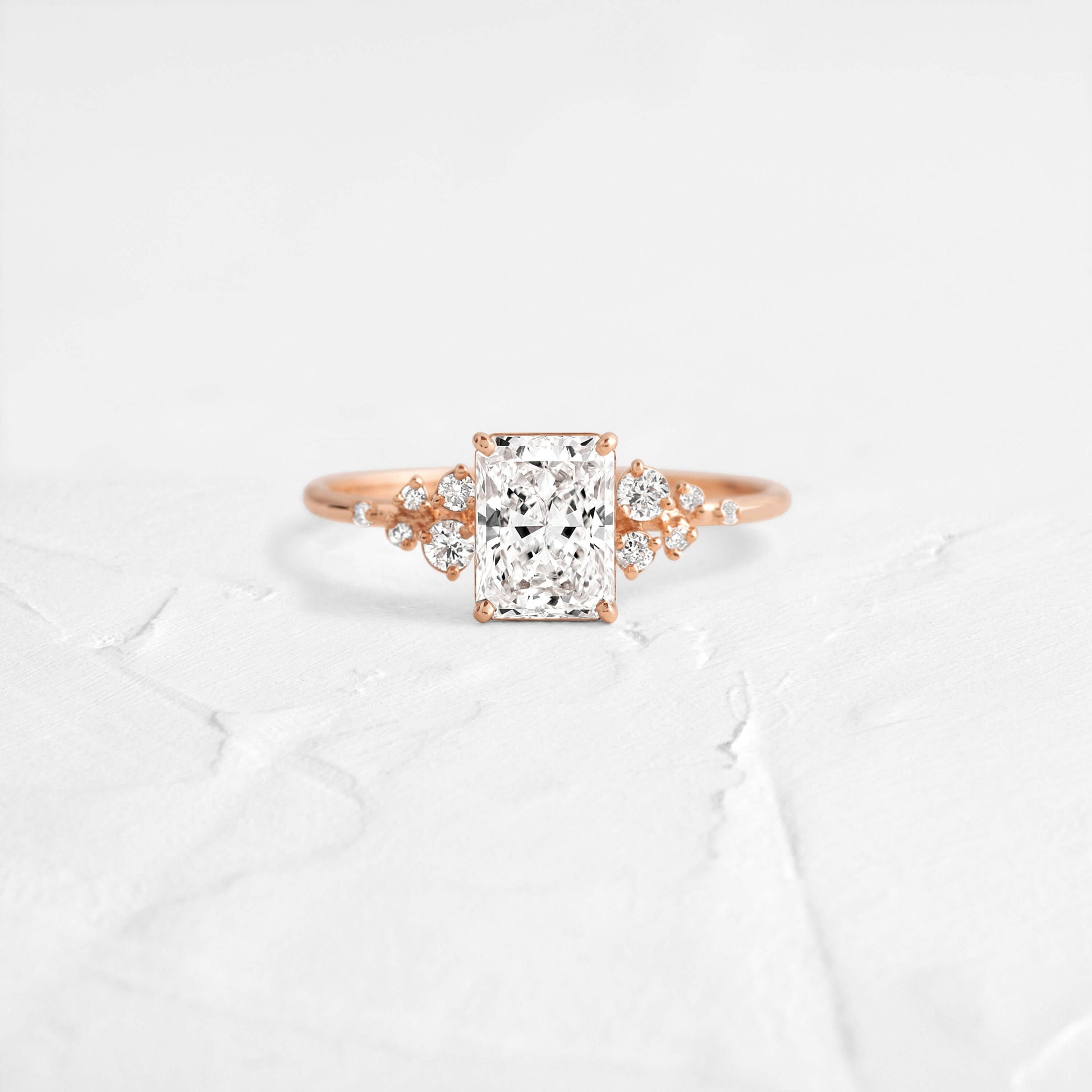 Solitaire-Oval Lab Grown Diamond Engagement Ring